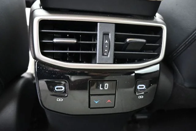 Used 2024 White Lexus 350 image 18
