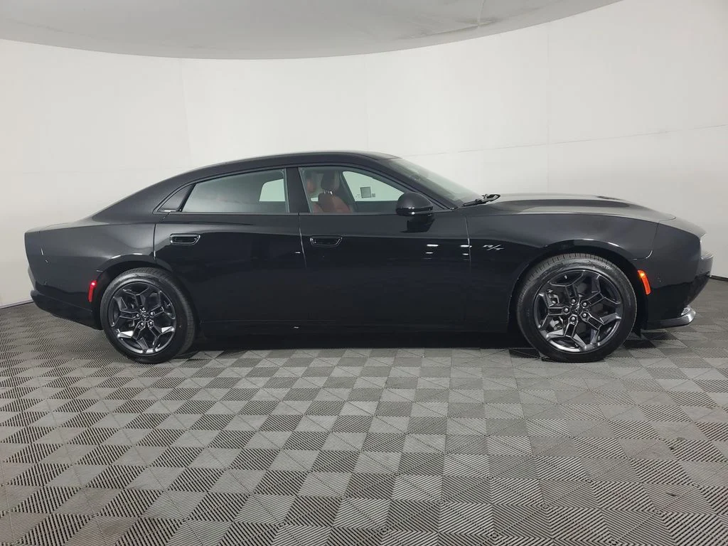 New 2026 Diamond Black Crystal Pearlcoat Dodge R/T Plus image 3