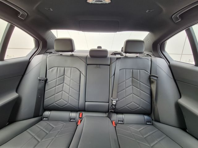 Used 2025 White Metallic BMW 530i image 22