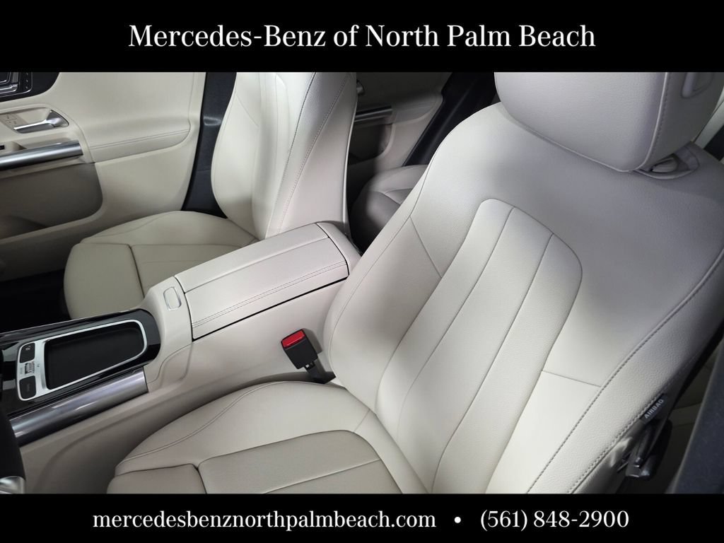 New 2026 Polar White Mercedes-Benz GLA 250 image 35