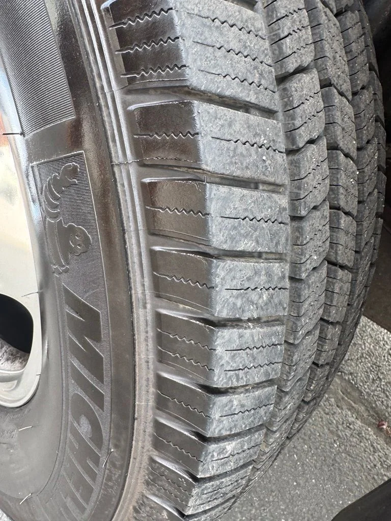 Used 2007 Gray Ford  image 24