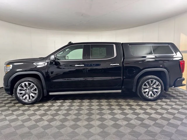 Used 2024 Onyx Black GMC Denali image 7