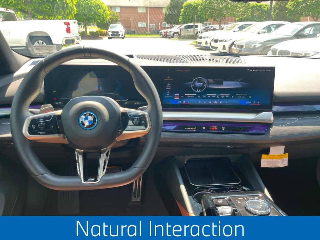 Used 2025  BMW xDrive40 image 28