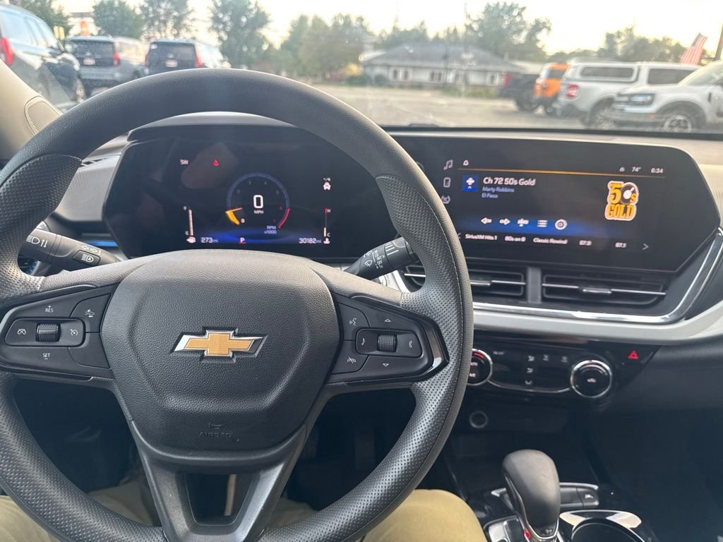 Used 2025 Gray Chevrolet LT image 14