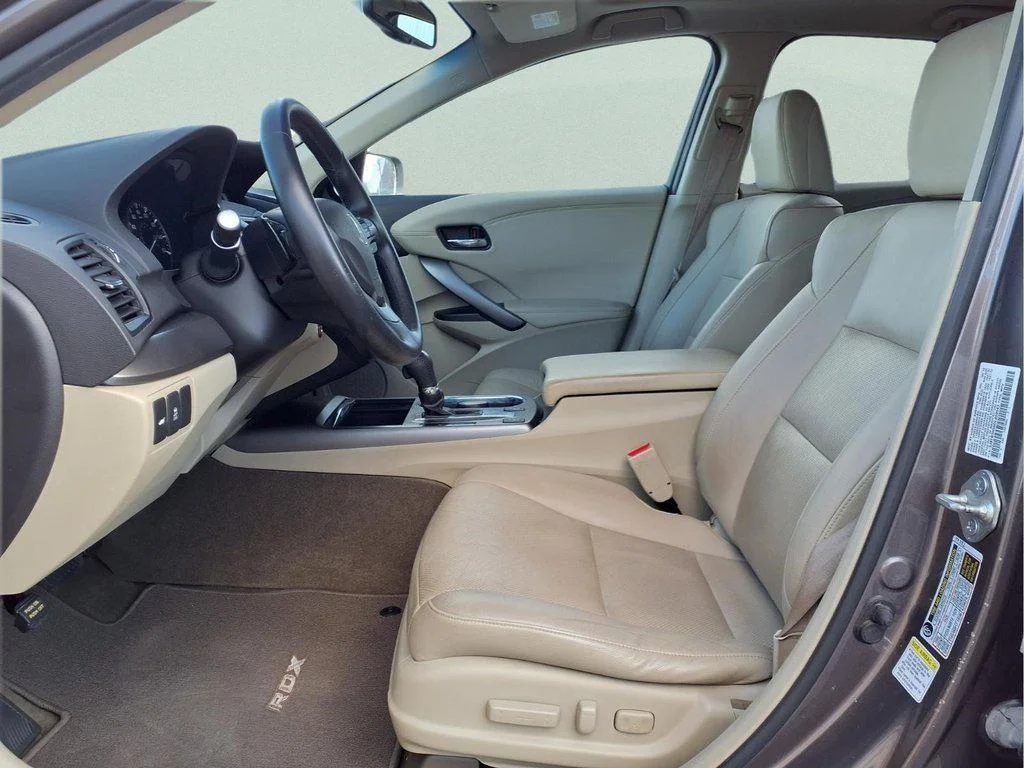 Used 2013 Amber Brownstone Acura FWD 4dr Tech Pkg image 9