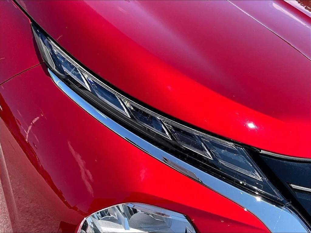 Used 2024 Red Mitsubishi SEL image 30