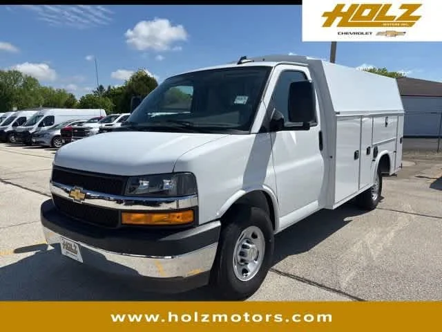 2024 Chevrolet Express Cutaway