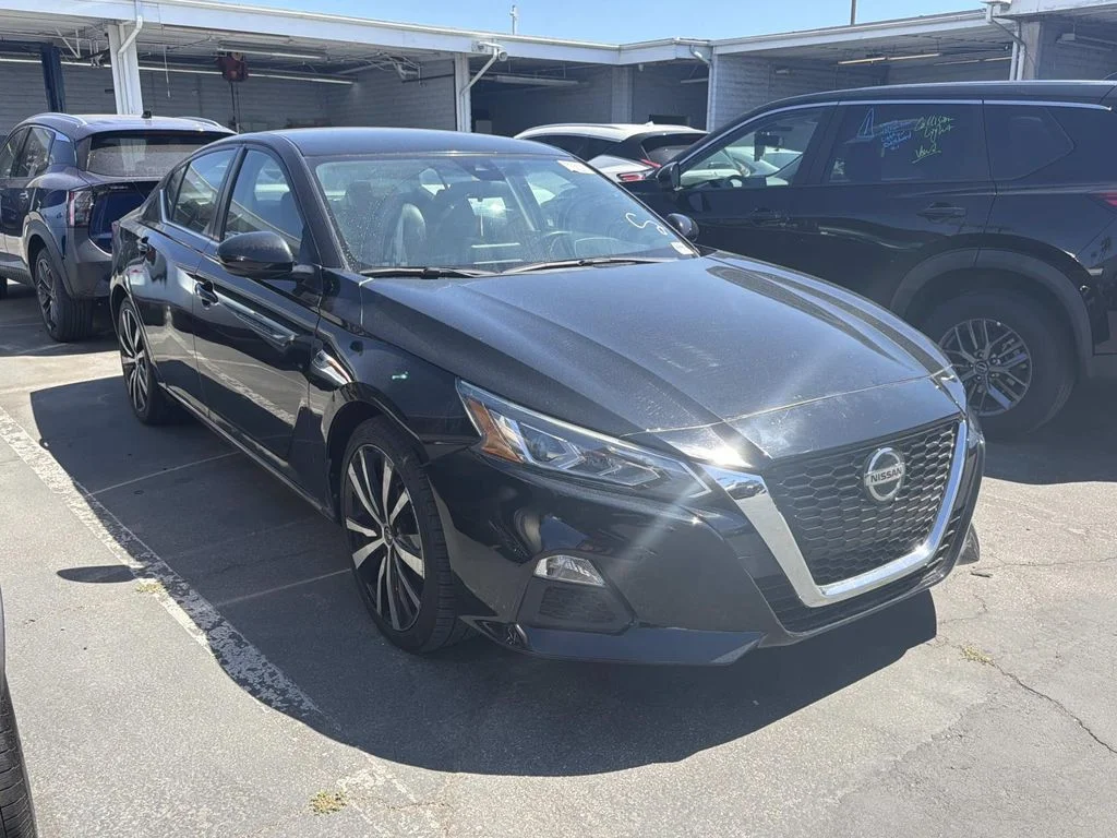 Used 2021 SUPER BLACK Nissan 2.5 SR image 4