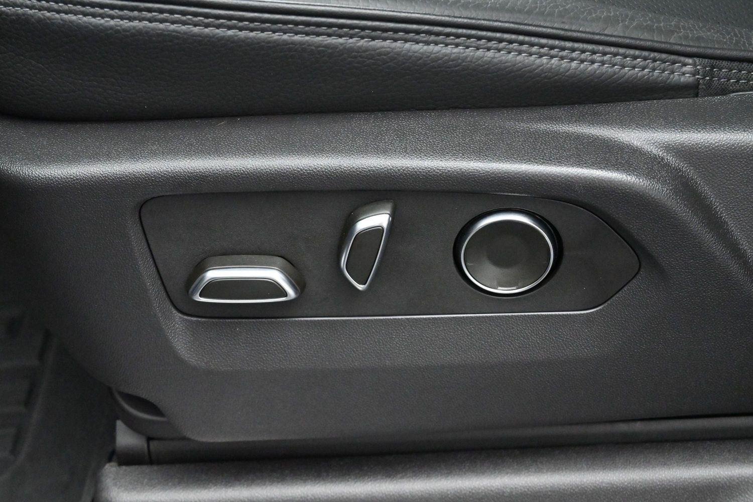 Used 2024 Sterling Metallic GMC Denali image 15