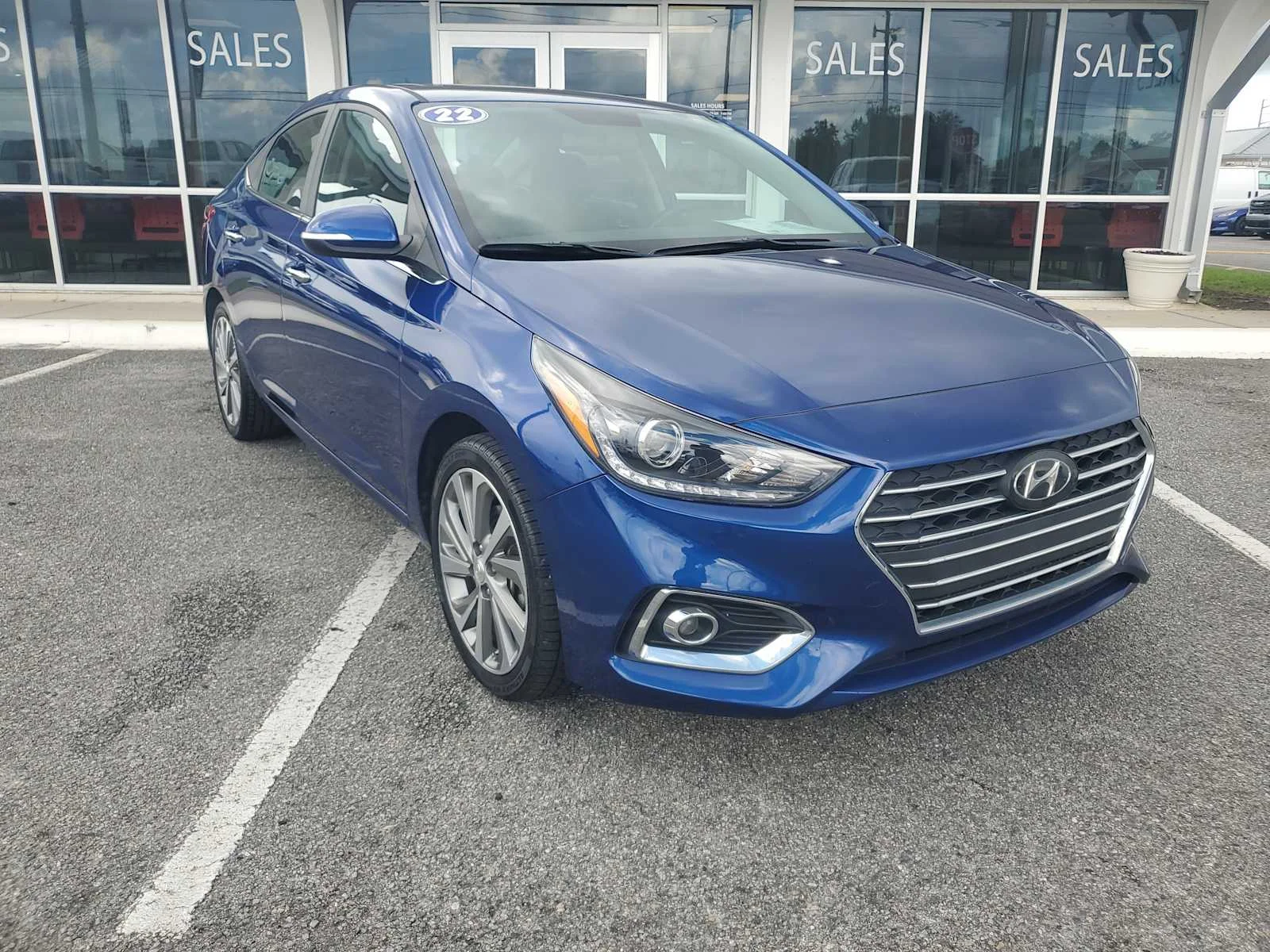 Used 2022  Hyundai Limited image 10