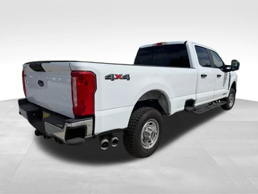 Used 2024 White Ford XL image 6