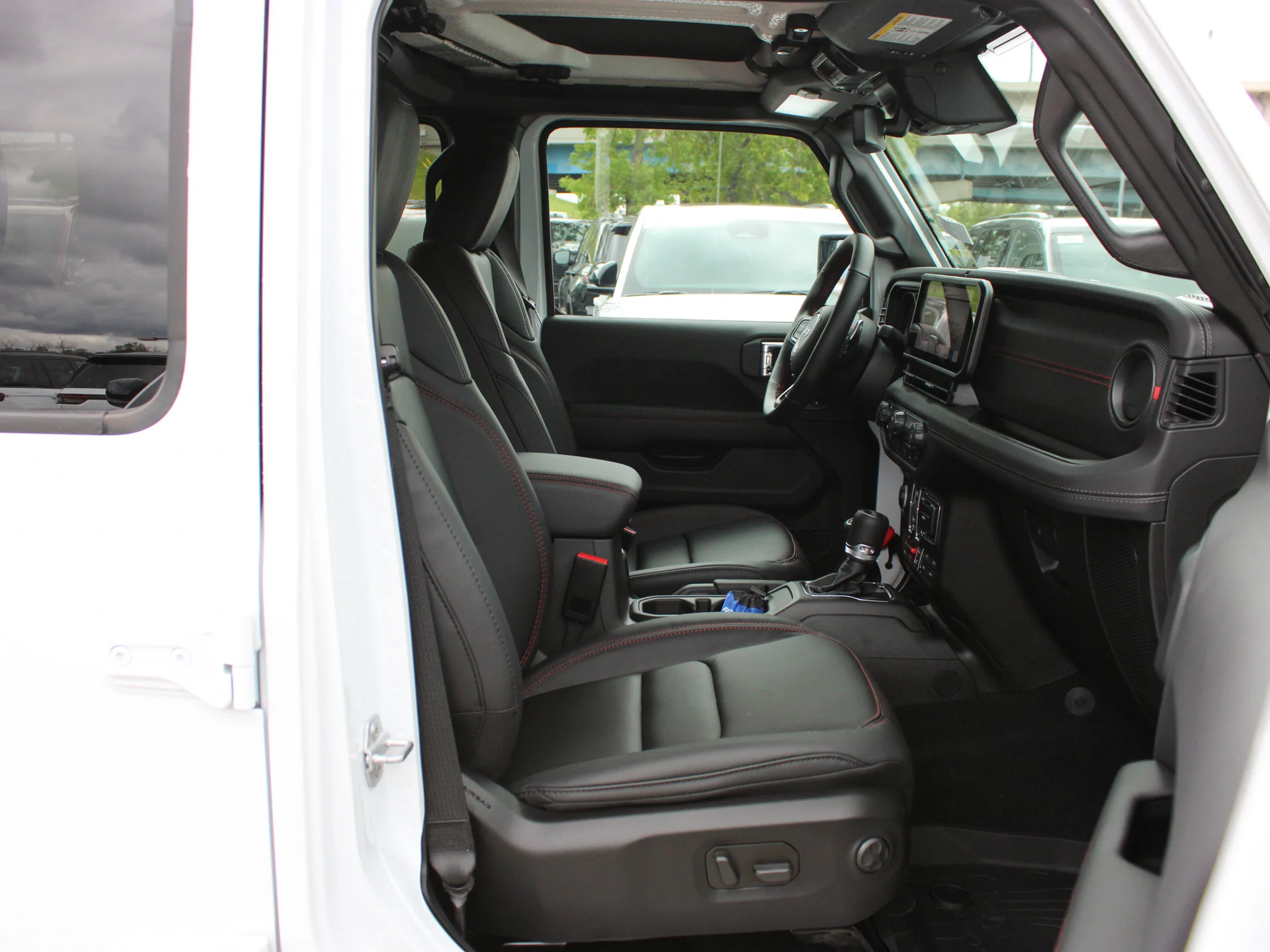 New 2026 White Jeep Moab 392* image 16