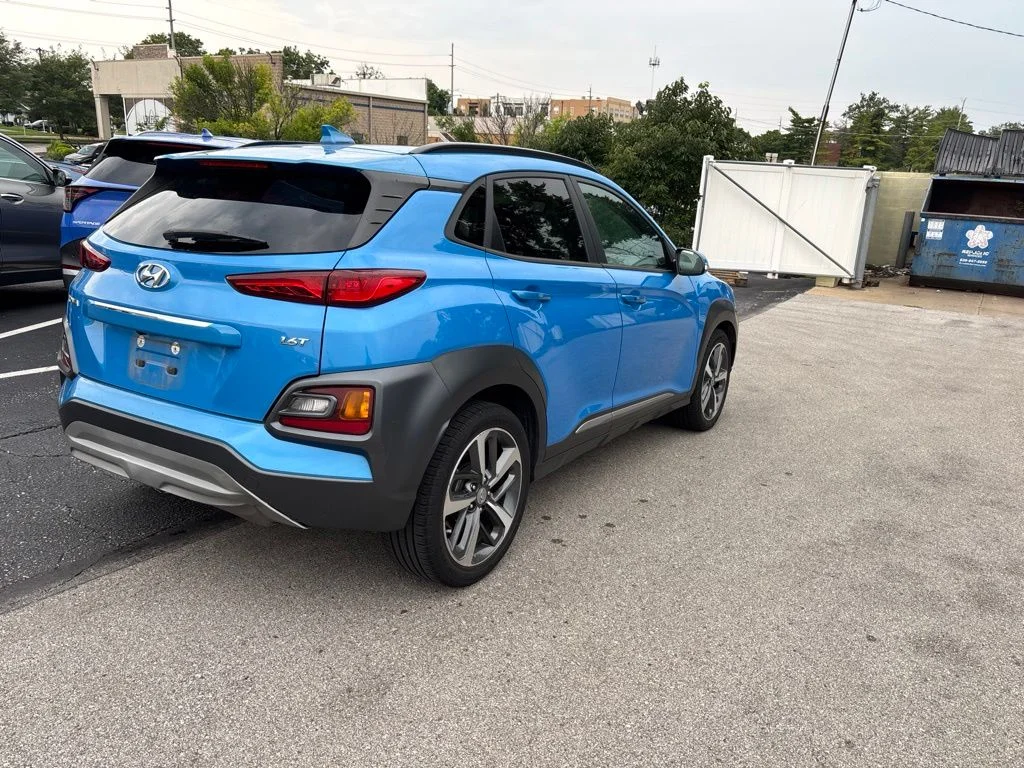 Used 2021 Surf Blue Hyundai Limited image 3