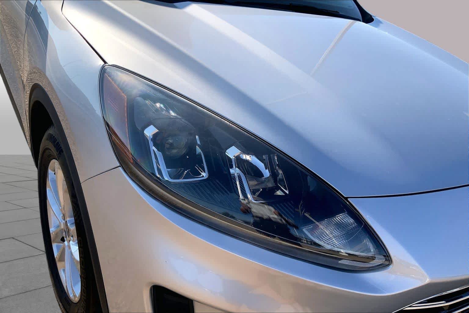 Used 2020 Ingot Silver Metallic Ford SE image 28