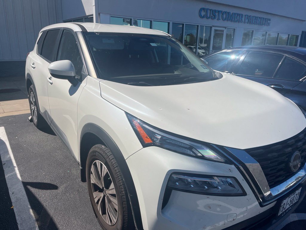 Used 2023 Pearl White Tricoat Nissan SV image 3