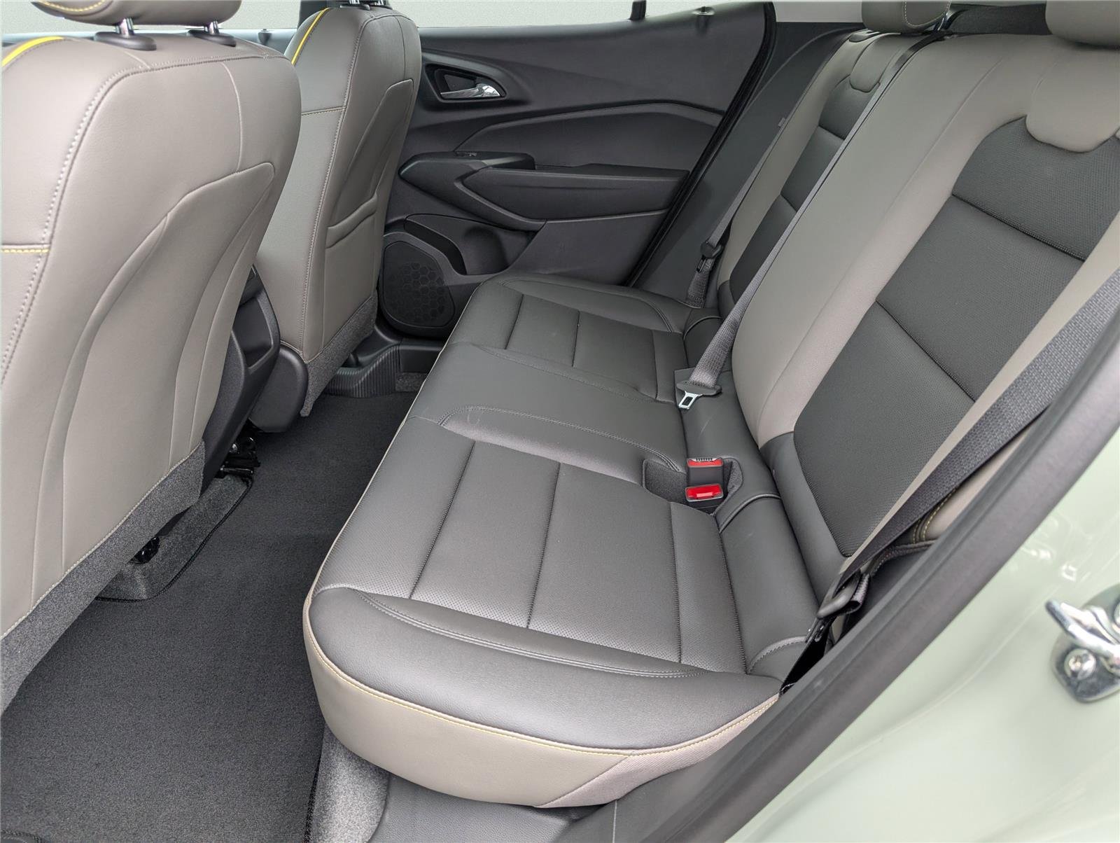 New 2026 Cacti Green Chevrolet ACTIV image 15