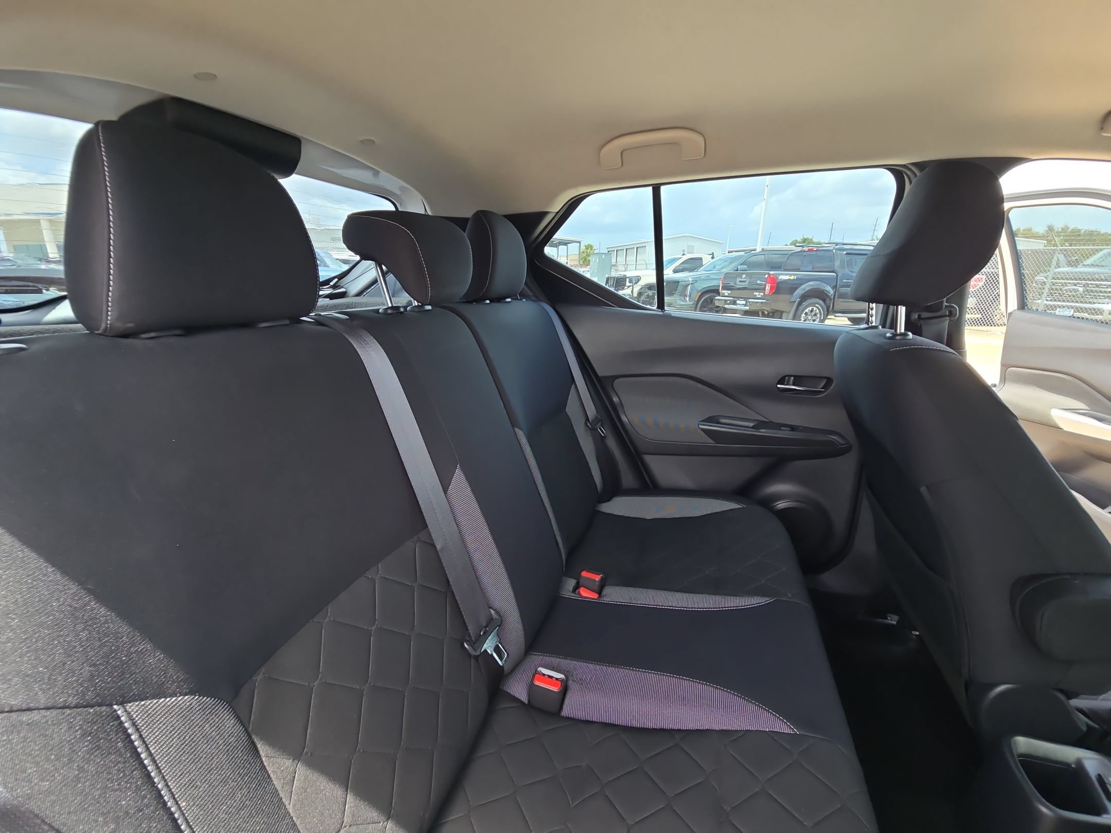Used 2018 Aspen White / Super Black Nissan SV image 26