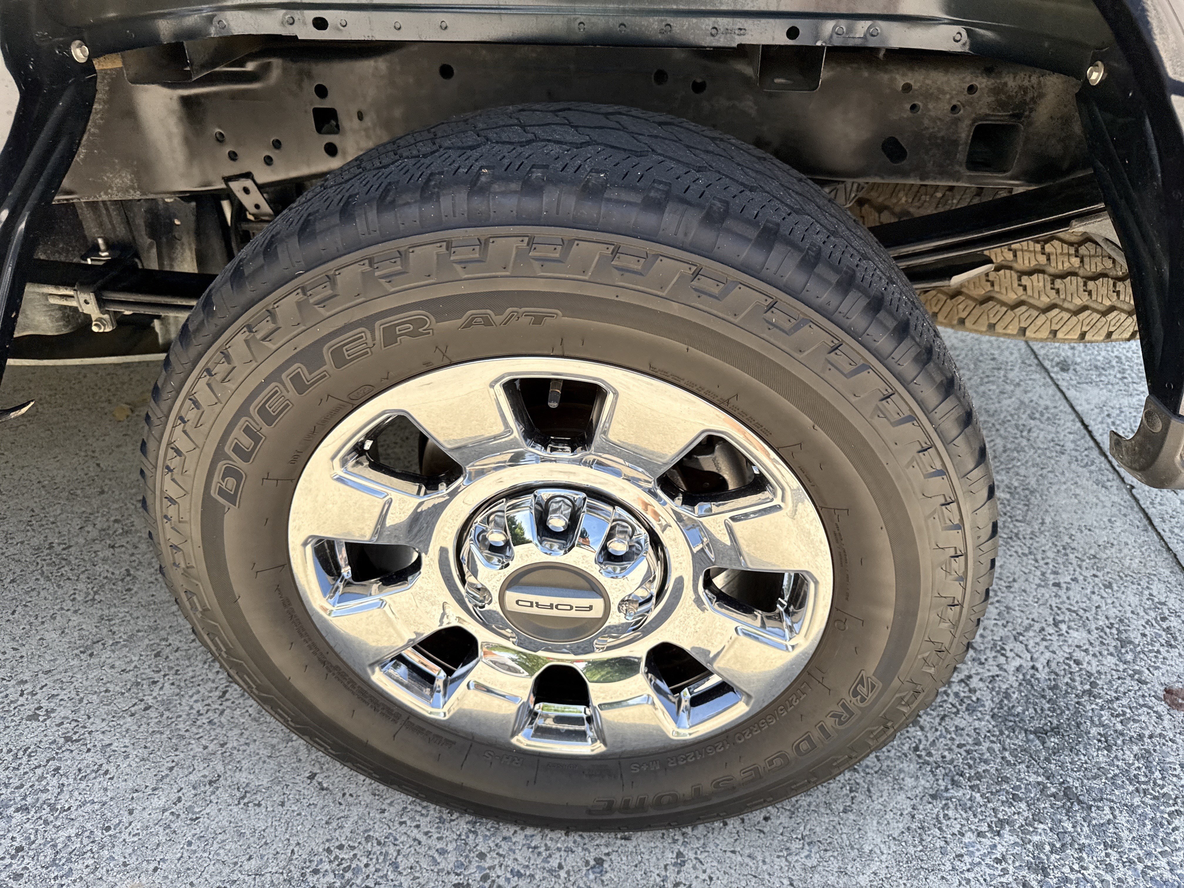 Used 2025 Blue Metallic Ford LARIAT image 20