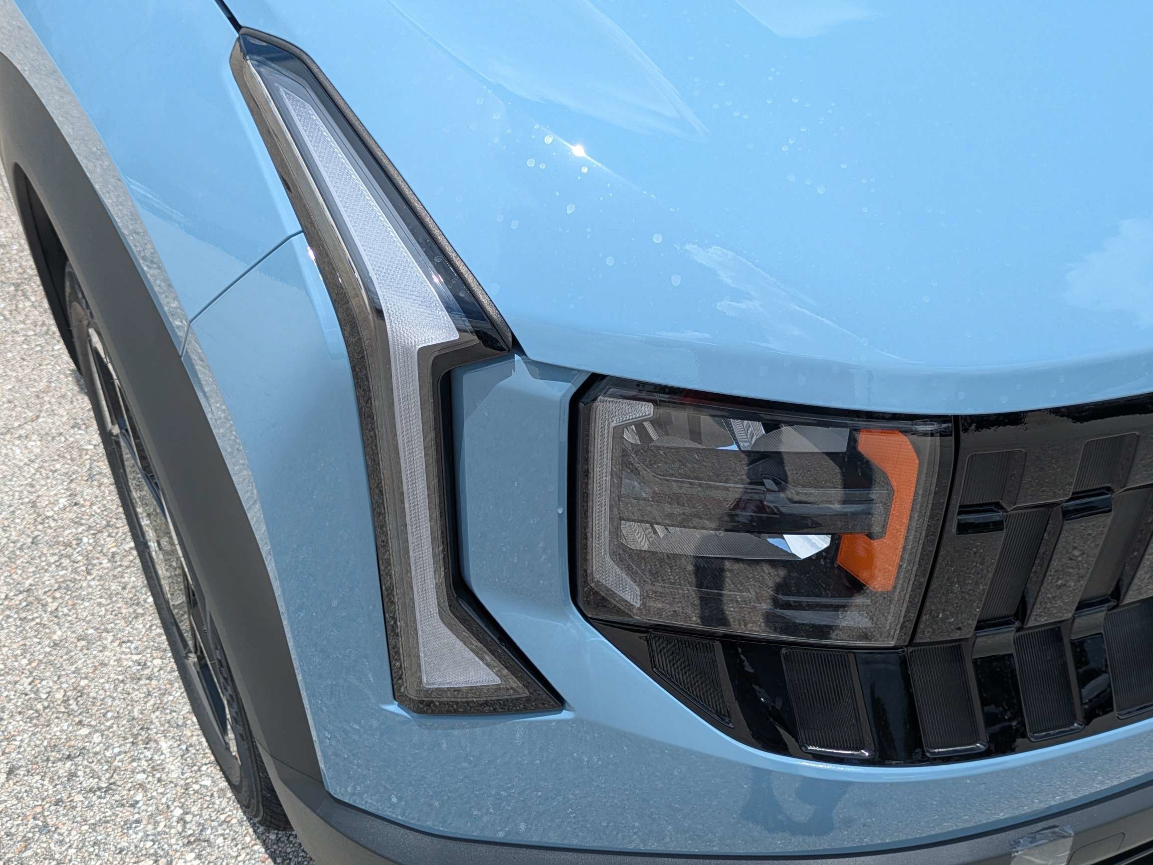New 2027 Frost Blue Kia S image 10