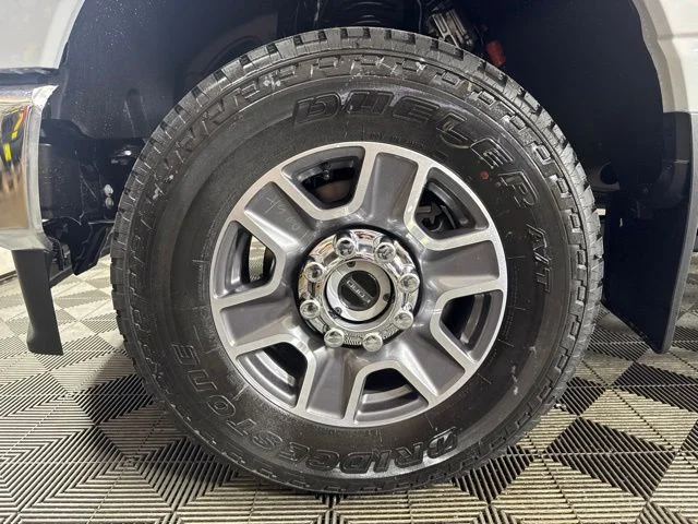 New 2026 Avalanche Ford Lariat image 10