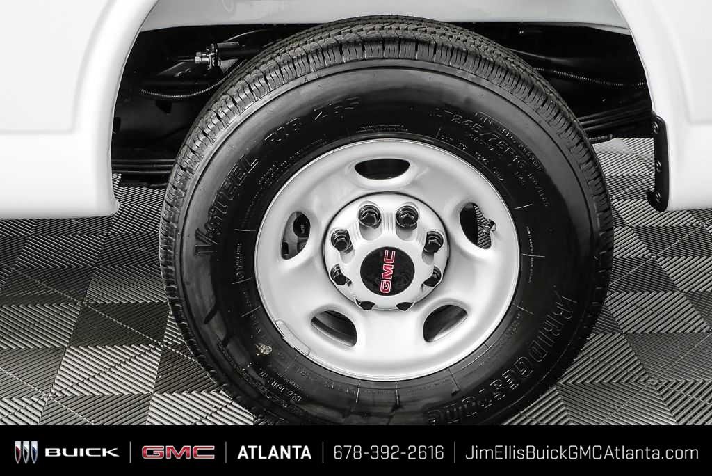 New 2025 Summit White GMC Work Van image 30
