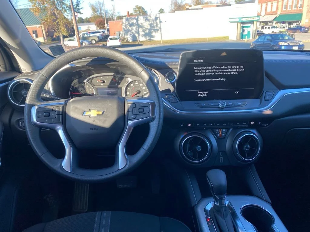 2025 Chevrolet Blazer 2LT - Photo 12