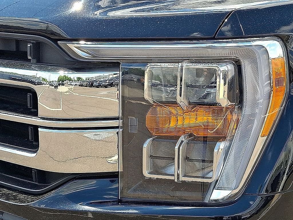Used 2022 Black Metallic Ford Lariat image 12