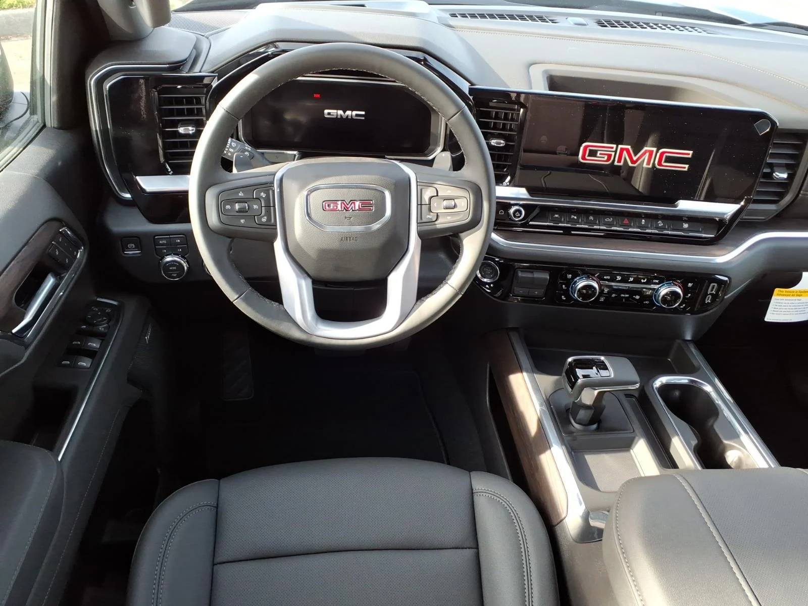 2026 GMC Sierra 1500 SLT - Photo 7