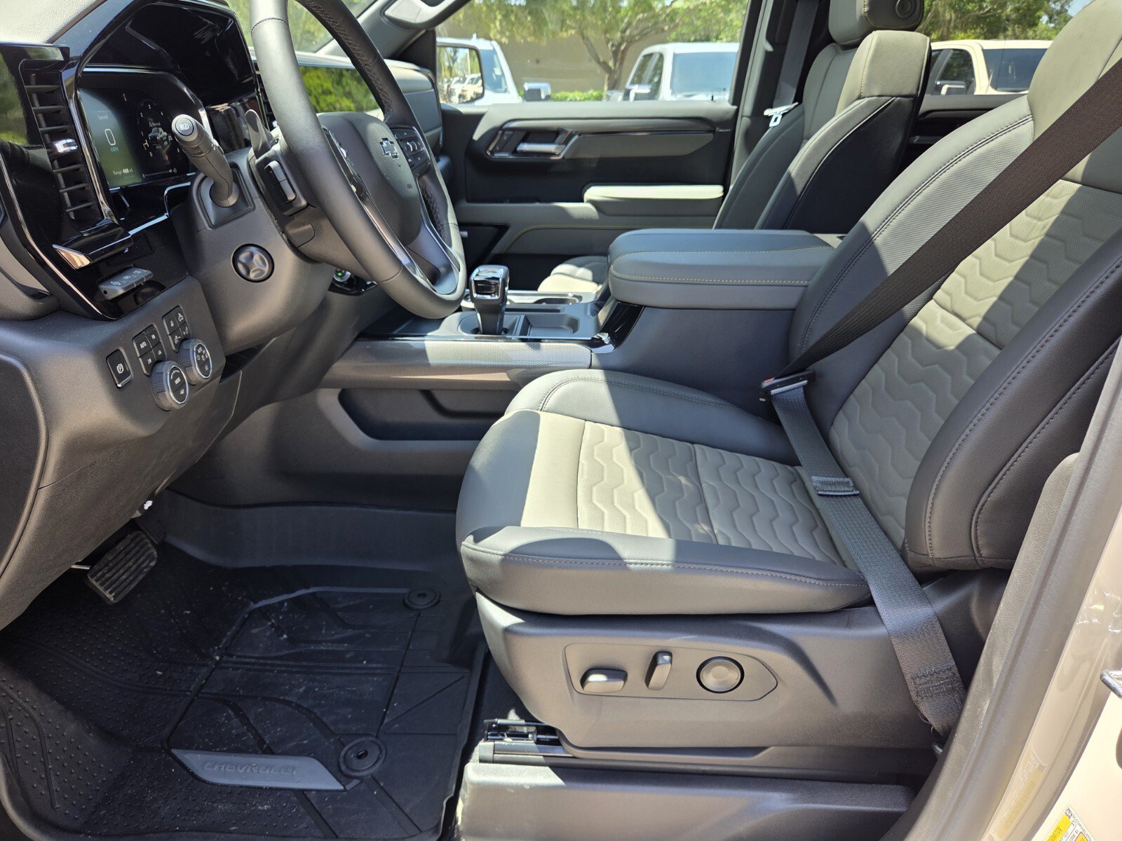 2026 Chevrolet Silverado 1500 ZR2 - Photo 24