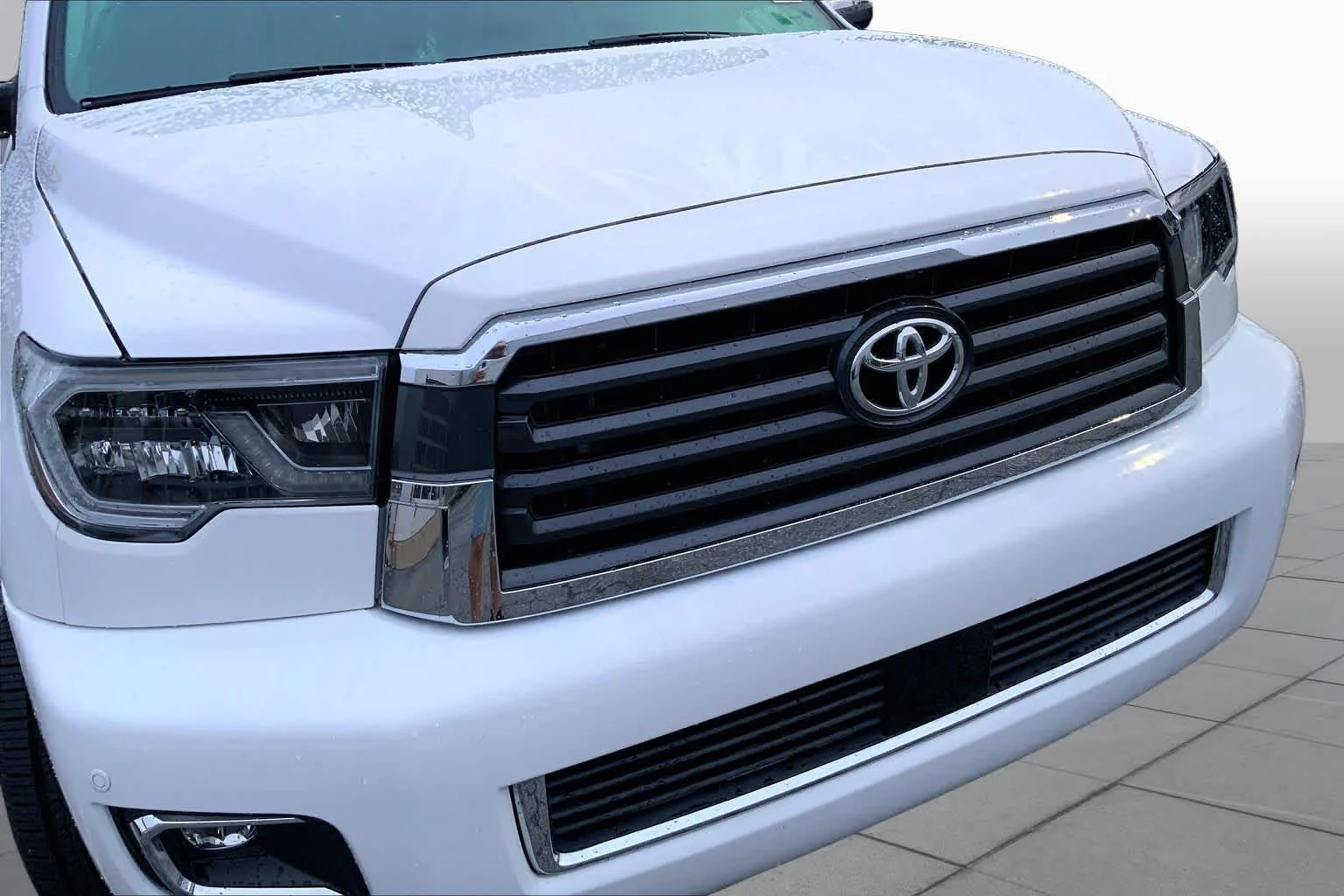 Used 2020 Super White Toyota Limited image 28