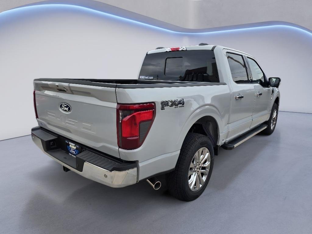 New 2026 Gray Ford 4X4 CREWCAB XLT image 5