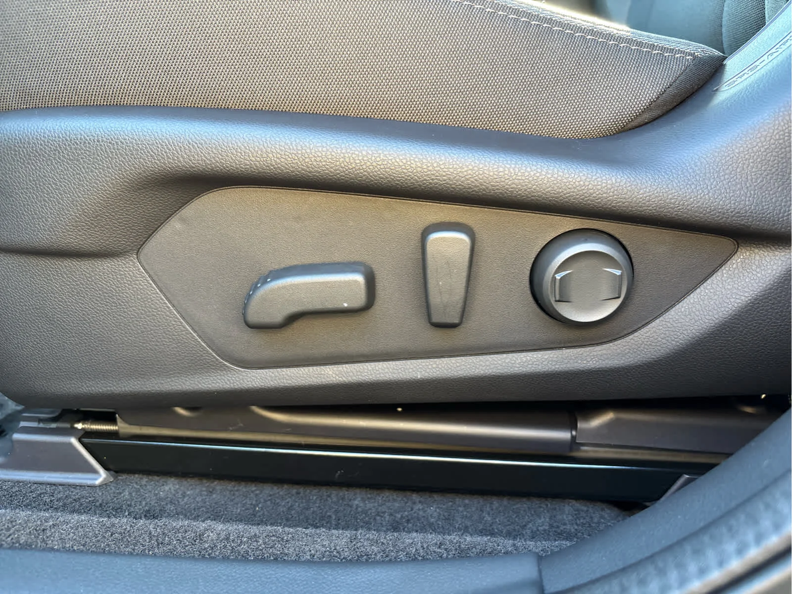 New 2026 Ice Silver Metallic Subaru Premium image 19
