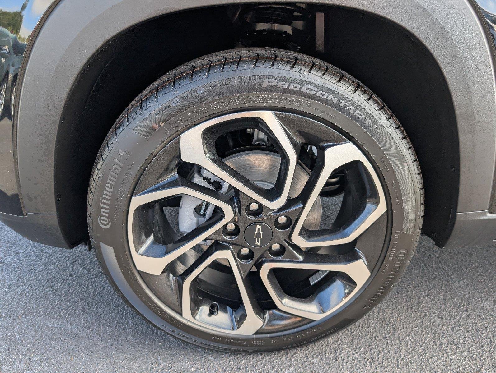 New 2026 Mosaic Black Metallic Chevrolet 2RS image 11
