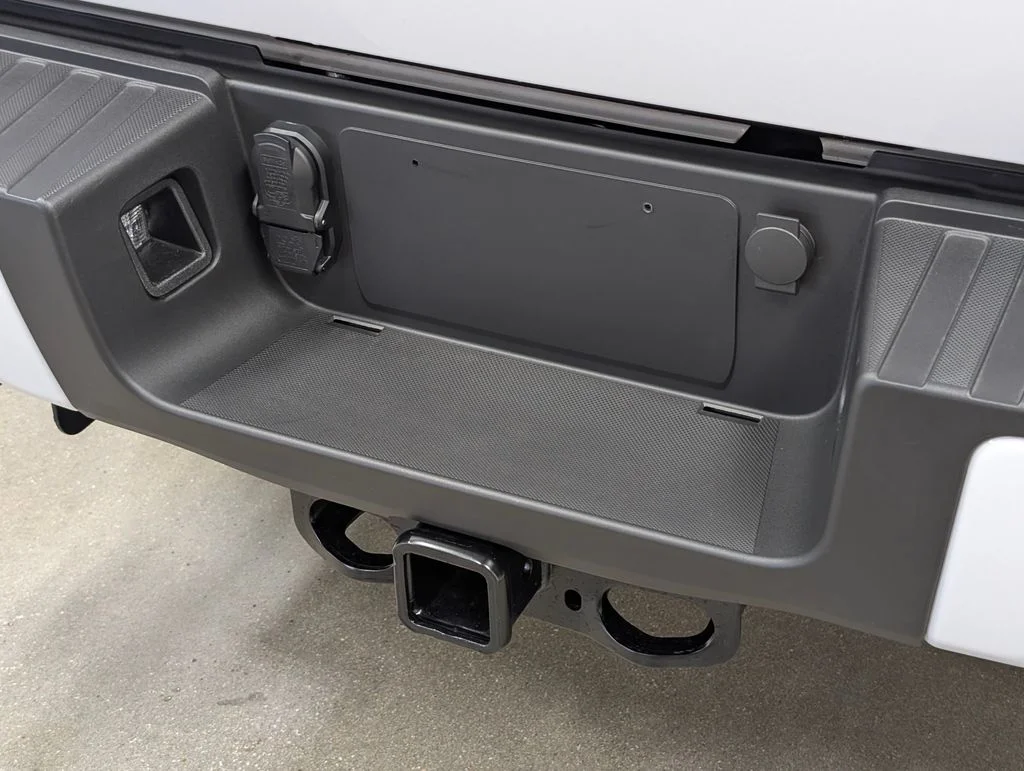 New 2026 Oxford White Ford F-250® XL image 25