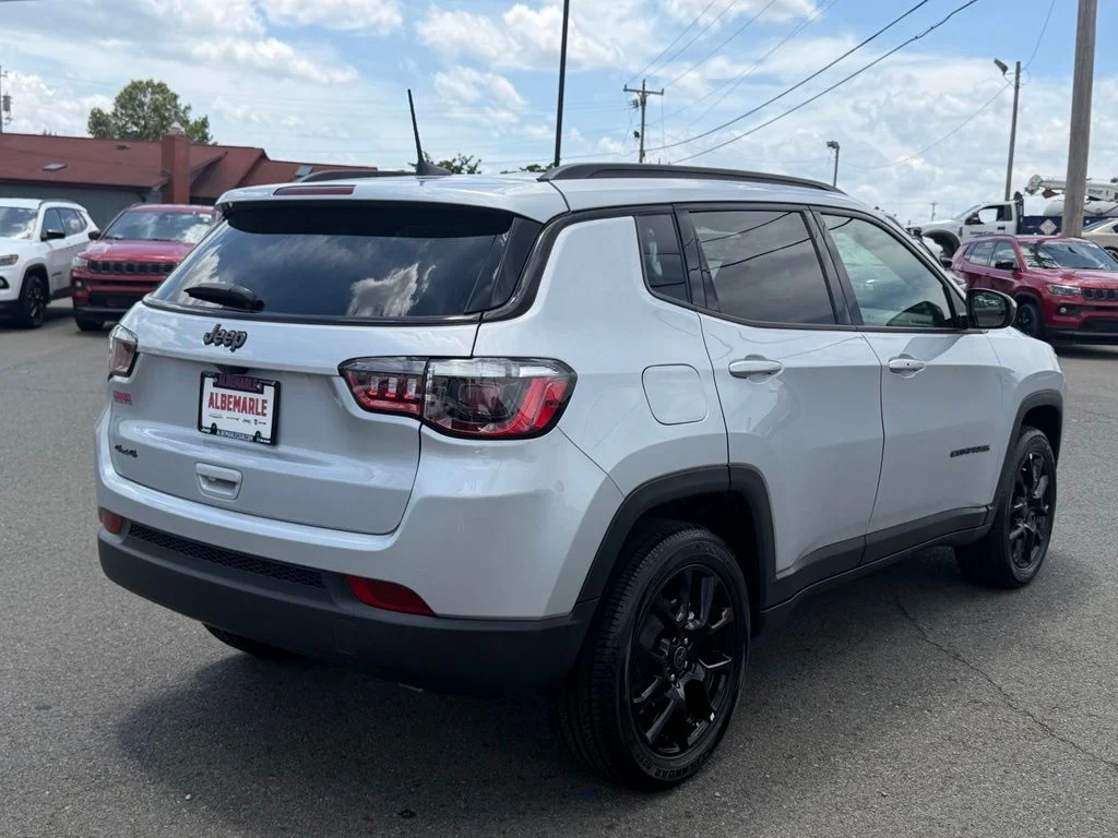 New 2026 Silver Jeep Latitude image 3
