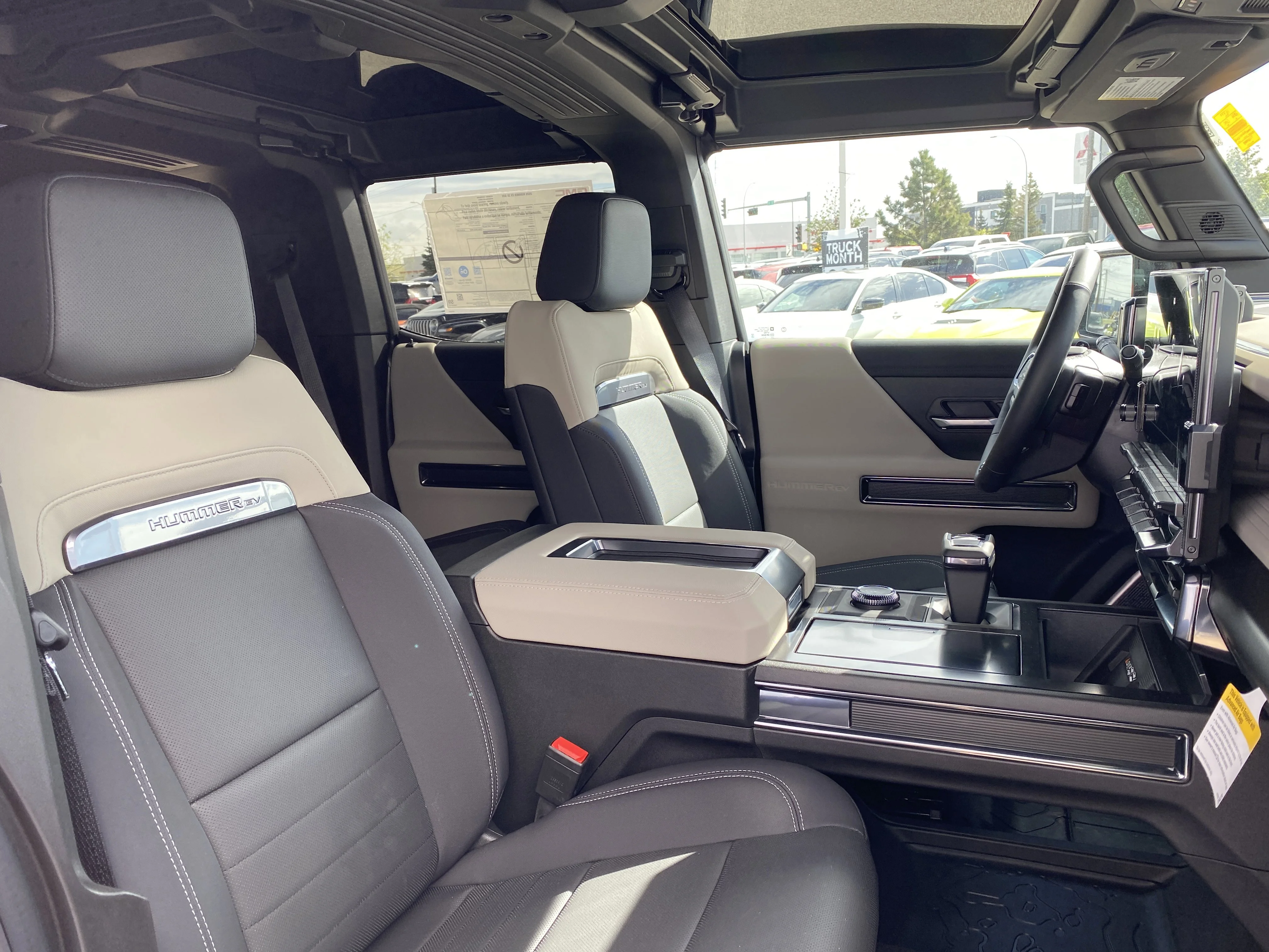 New 2026 INTERSTELLAR WHITE GMC 2X image 30