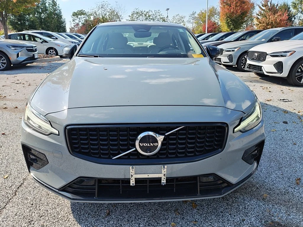 Used 2024 Gray Volvo Ultimate image 2