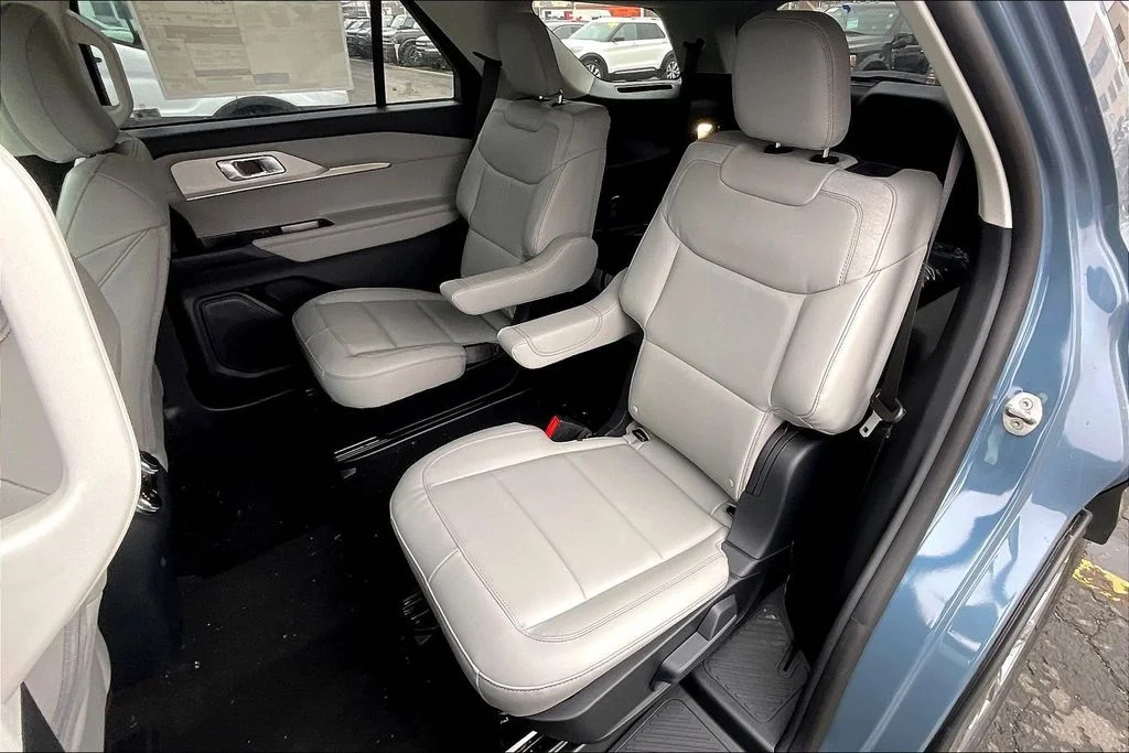 New 2026 Vapor Blue Metallic Ford Active image 12
