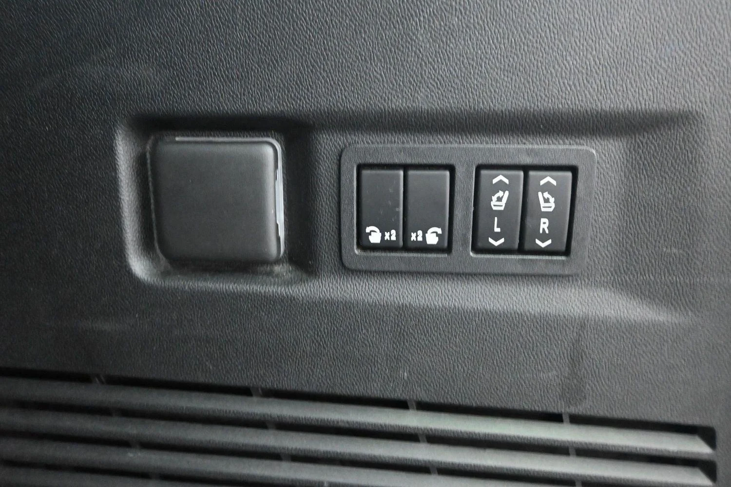 Used 2021 Graywood Metallic Chevrolet High Country image 19