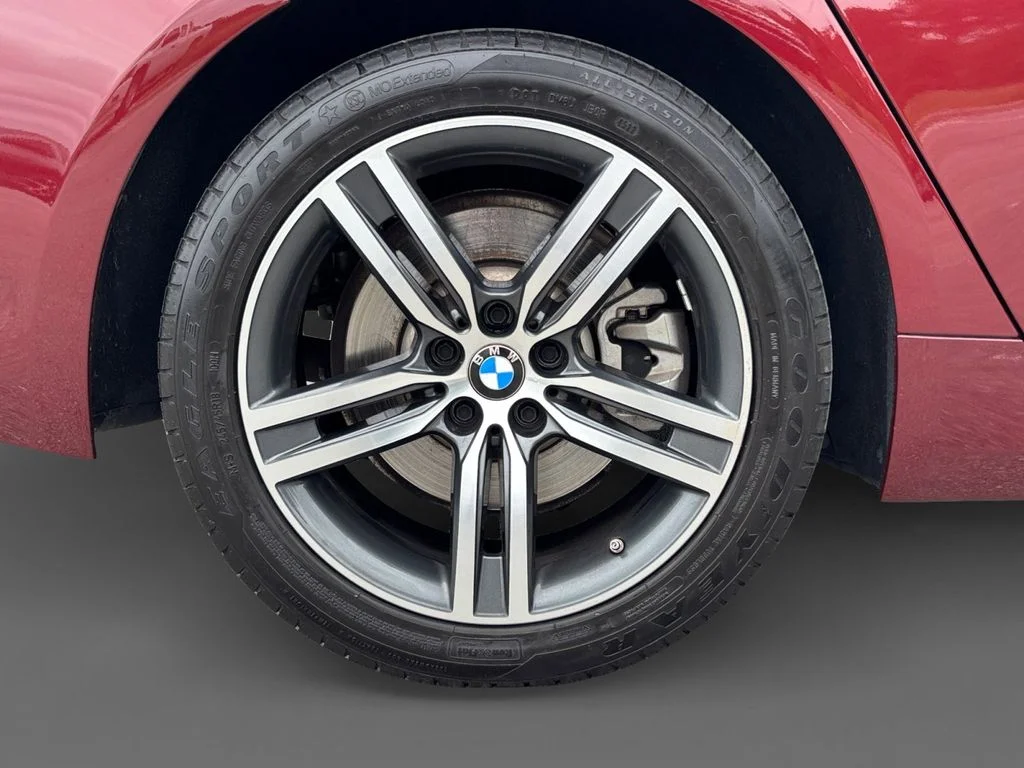 Used 2023 Red BMW 530i image 10
