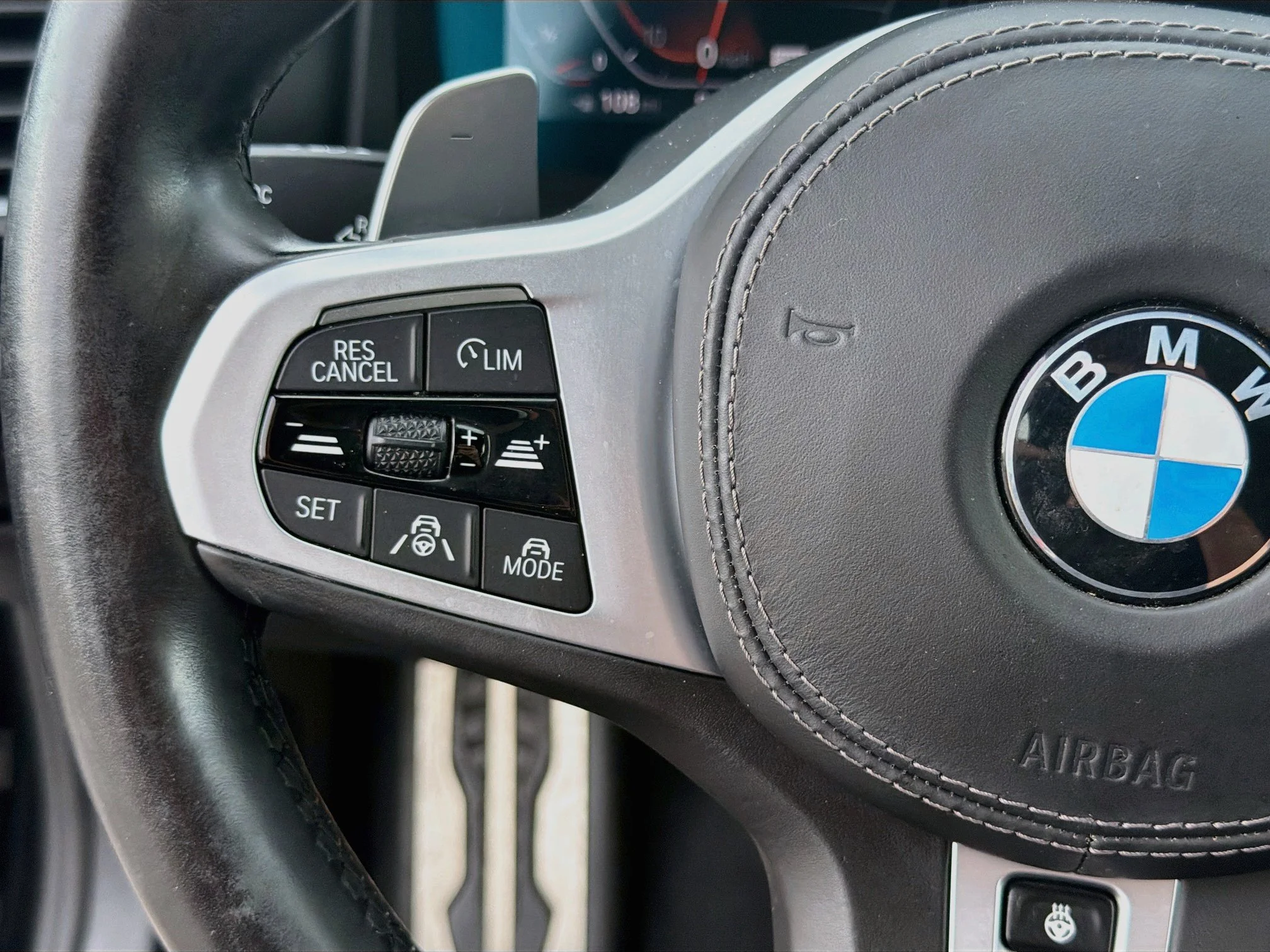 Used 2022 Black Sapphire Metallic BMW 840i image 38
