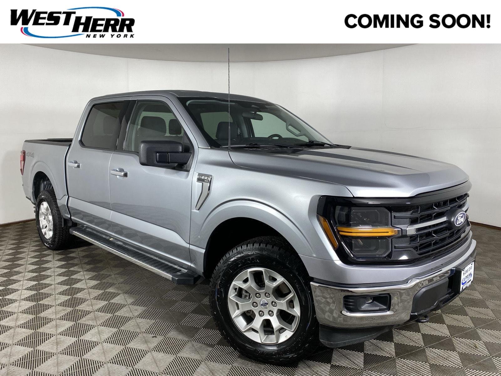 Used 2025 Iconic Silver Ford XLT image 1