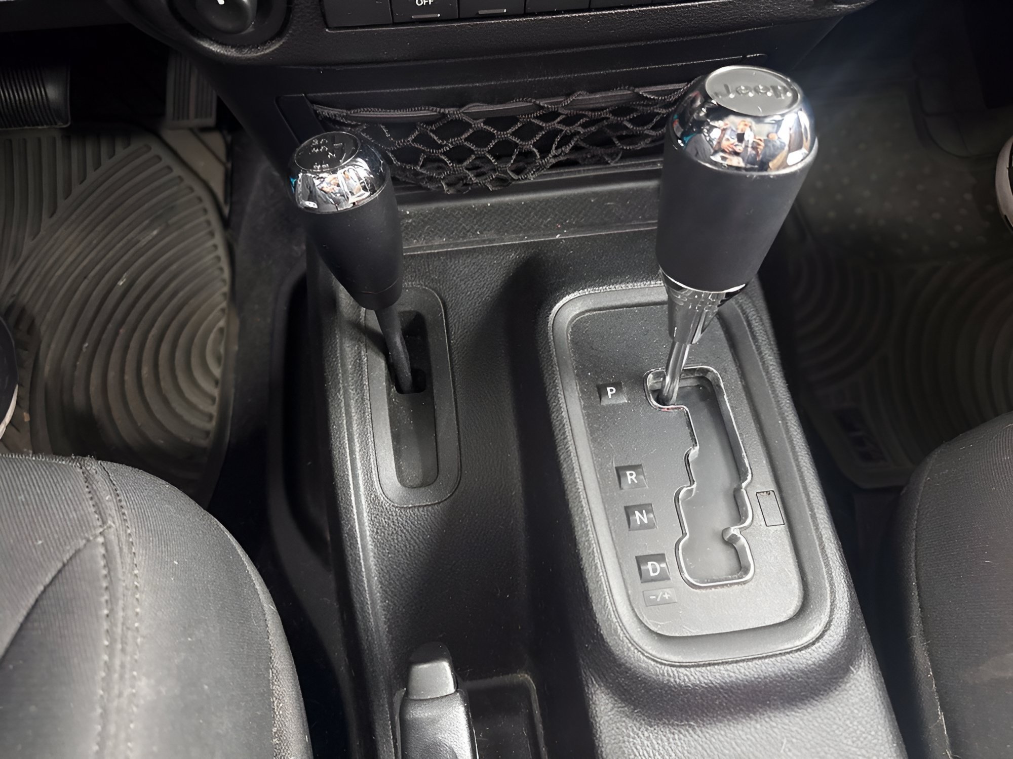 Certified Used 2017 Chief Clearcoat Jeep Unlimited Sport image 26
