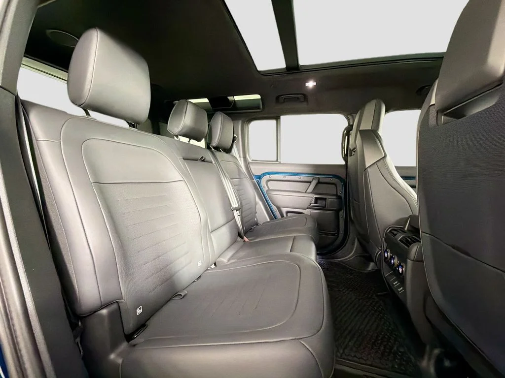 New 2026 Sargasso Blue Land Rover  OCTA image 29