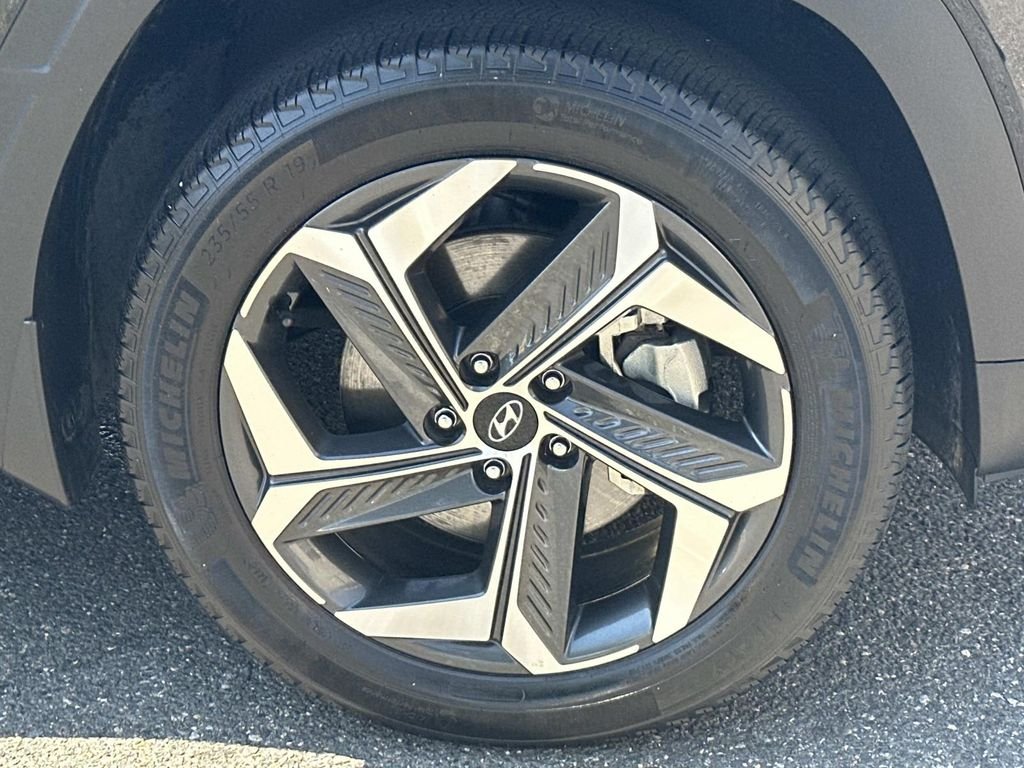 Certified Used 2024 Black Hyundai SEL image 11