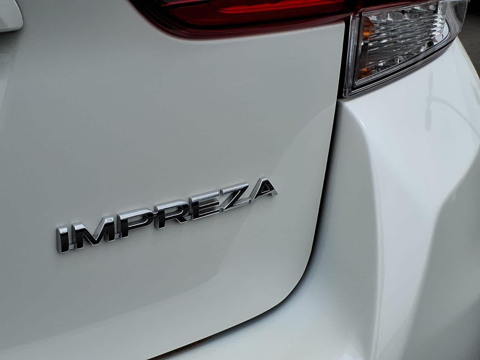 Used 2022 Crystal White Pearl Subaru Premium image 15