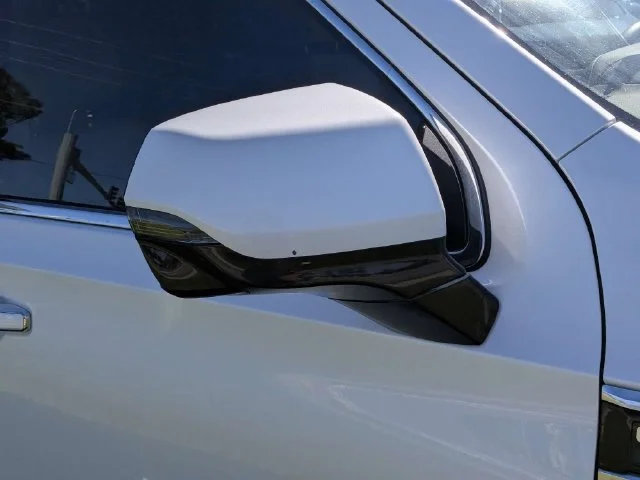 Used 2022 WHITE FROST TRICOAT GMC Denali image 10