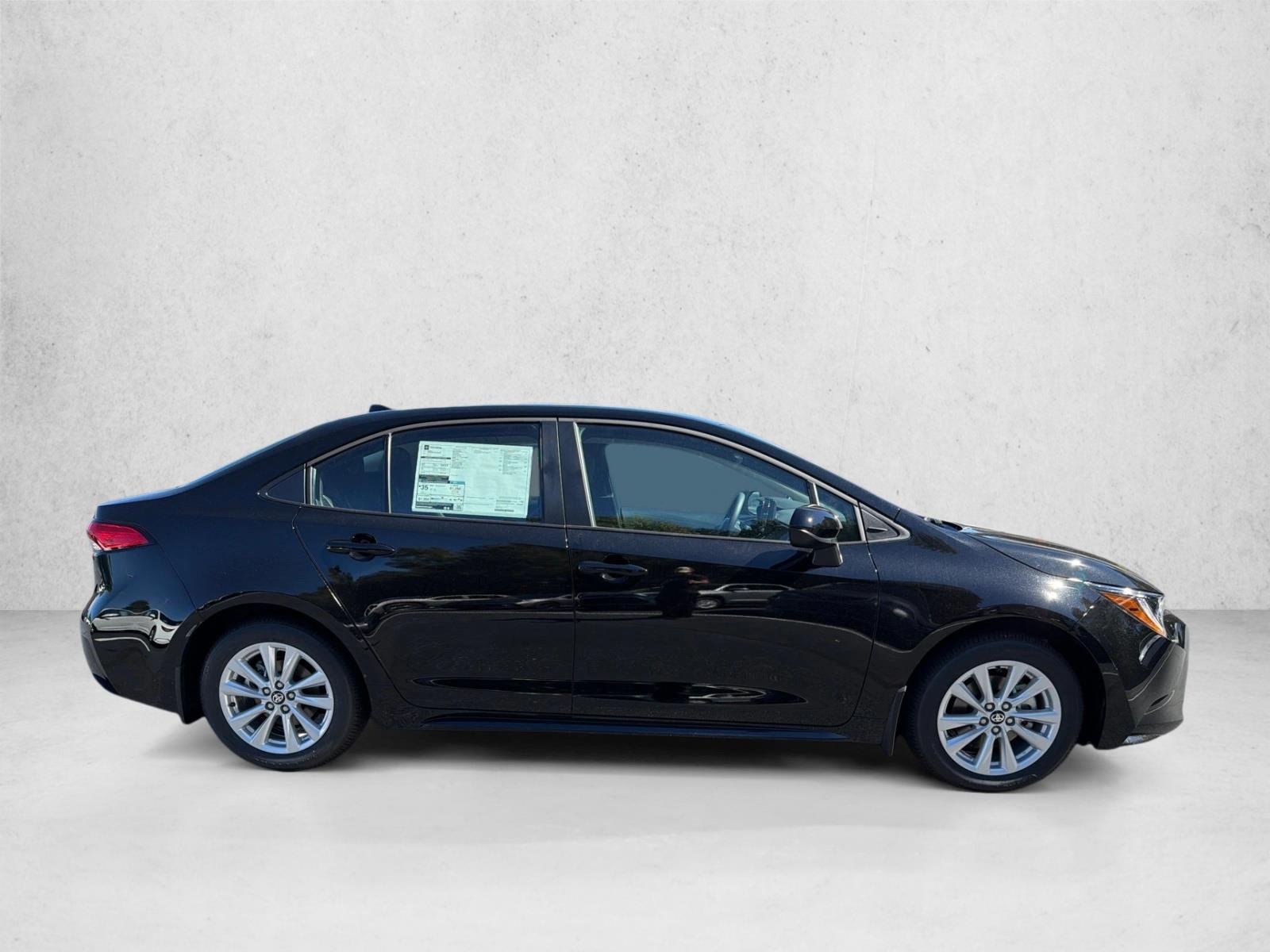 New 2027 Inked Toyota LE image 2