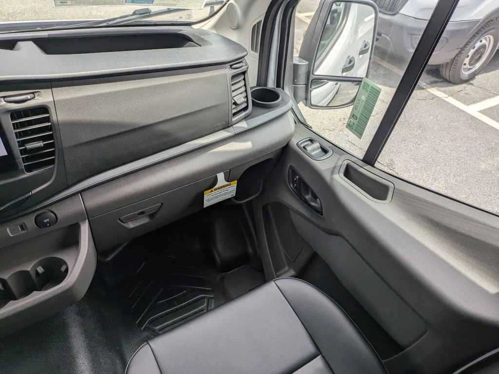 New 2026 Oxford White Ford Base image 17