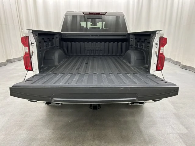 Used 2024 Iridescent Pearl Tricoat Chevrolet High Country image 7